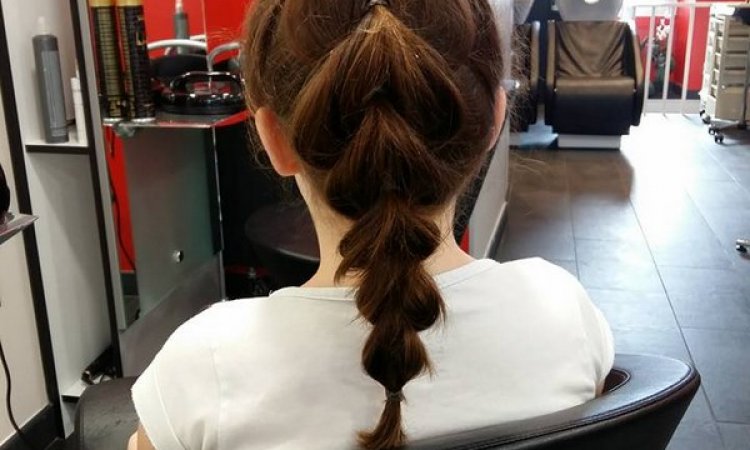 Coiffure petite fille pour mariage - Mauriac - Art et Coiffure